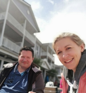 Strandkorb Test Strandkorbtester Bianca und Christian vergleichen gute Strandkörbe und deren Preis-Leistungs-Verhältnis für Euch!